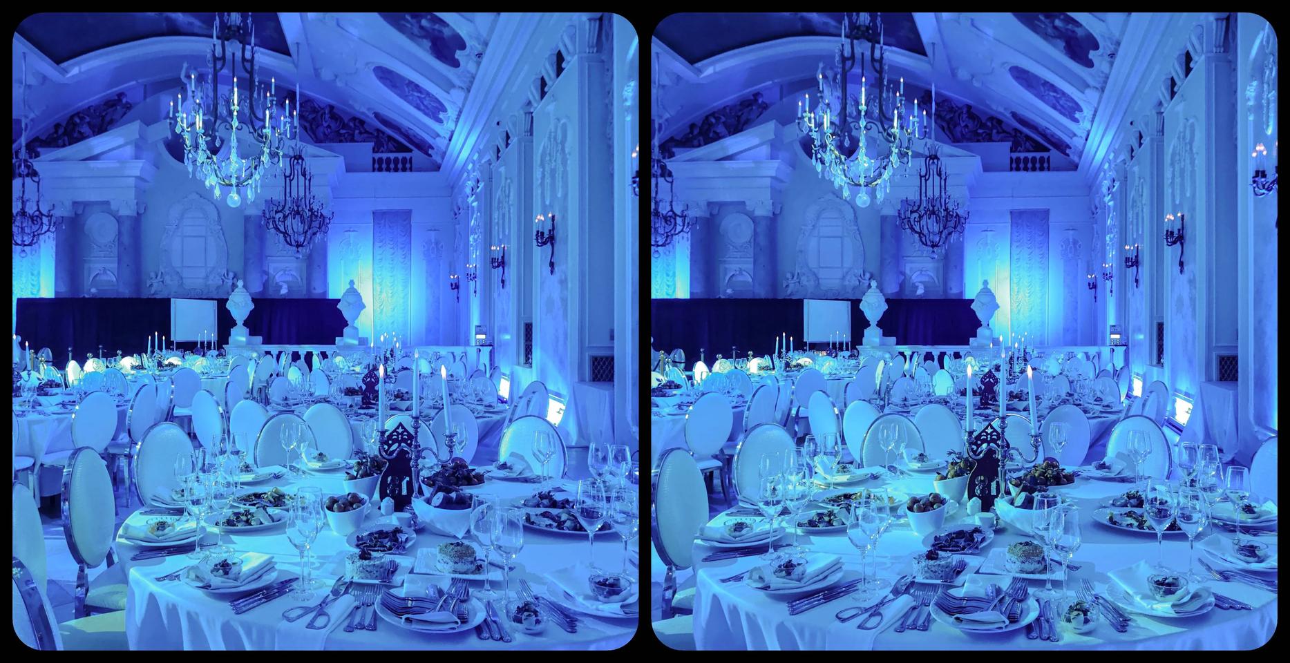 One minute before the event starts