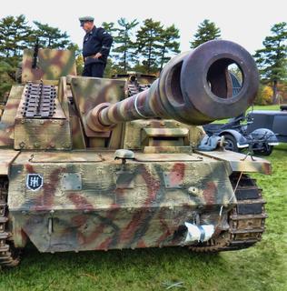 Collings Foundation WORLD WAR II Re-enactment Tank Gun for Pop Out Fans