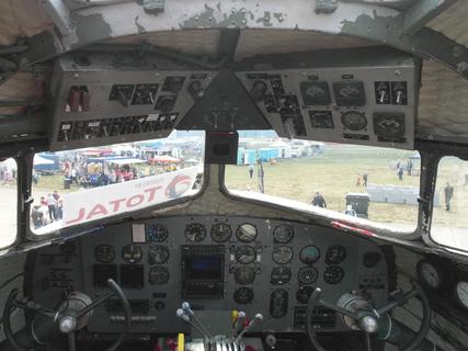 Cockpit 4