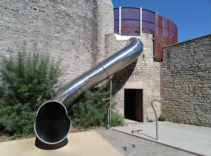 Playground slide, Alençon