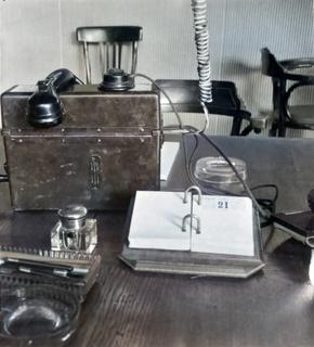 099 - Desk (no description found - possibly related to June 22 1940 Armistice France)